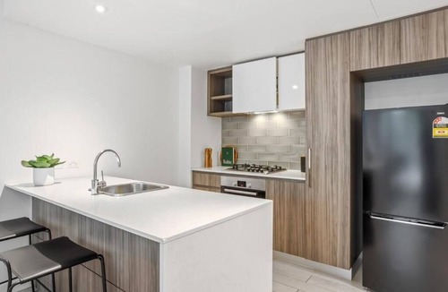 Newstead Apartment | 2-storey Apartment with Pool, Gym and BBQ - Q Stay