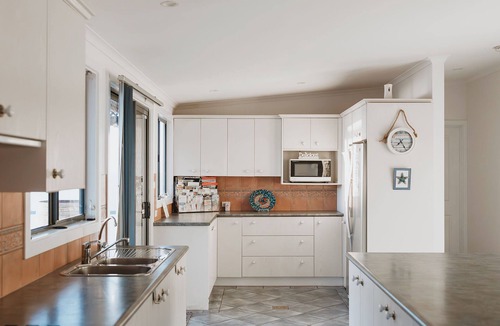 Penneshaw House | 20% Off Monthly | Waterfront-View | Sea J's | 4BR