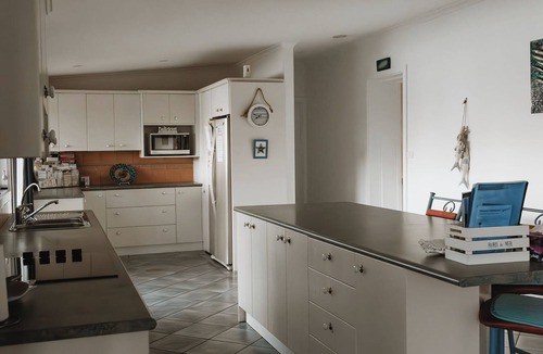 Penneshaw House | 20% Off Monthly | Waterfront-View | Sea J's | 4BR