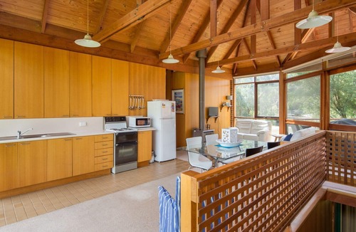 Silverleaves House | 20 Shearwater Drive, Silverleaves - set in peaceful surroundings