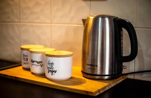 Perth Central Business District Apartment | 203 Cute as a Button w/kitchen for 2 CBD