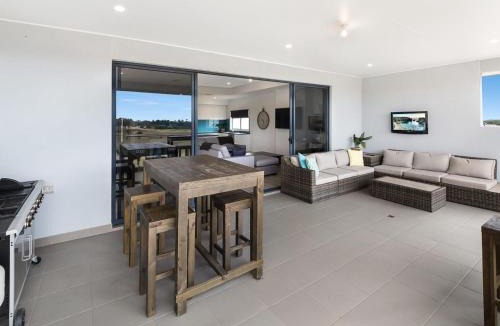 Normanville House | 21 30 Troon Drive