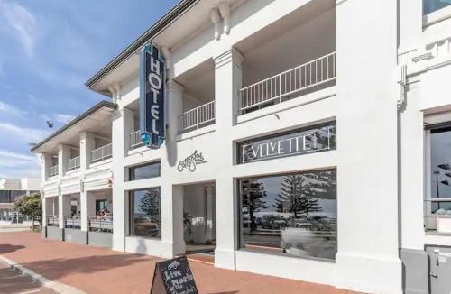 Cottesloe Apartment | 21 Cottesloe Steps to beach - sleeps 3