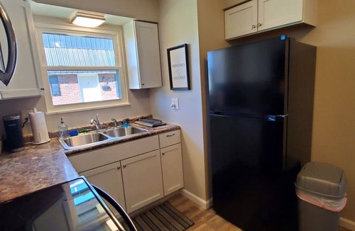 Franklin House | 219 Maxwell St - Unit C · A great newly renovated place to stay in Franklin