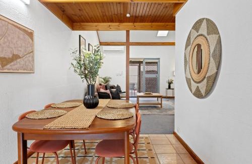 Cottesloe Apartment | 23 Cottesloe Steps to beach - sleeps 3 NO WIFI