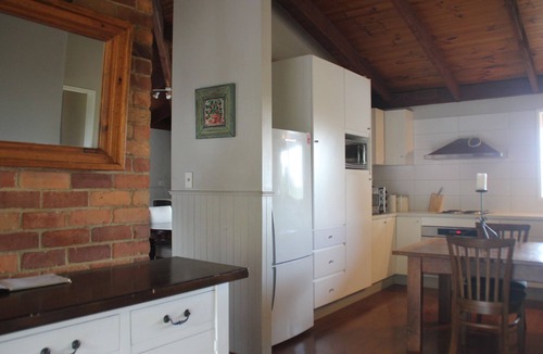 Yackandandah House | 25 acre private farm house less than 3km to Yackandandah township