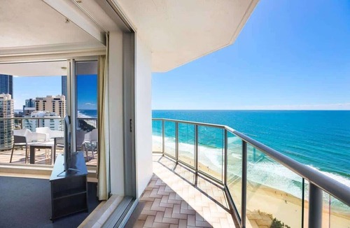 Surfers Paradise Apartment | 26A Peninsula High Floor Ocean Coastline Views