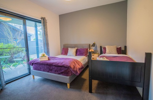 Bright Apartment | 27 On Mountbatten, Bright