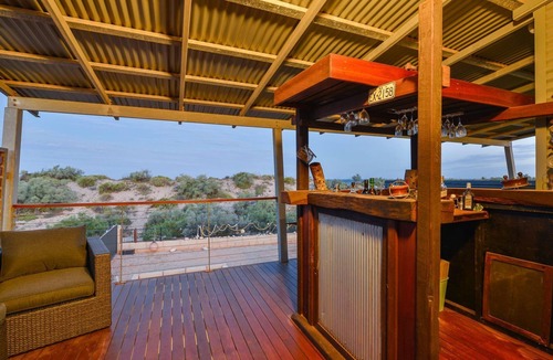 Exmouth House | 27 Osprey Way - Situated a stones throw from the beach
