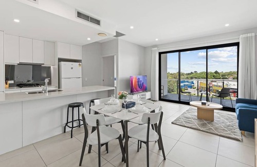 Macgregor Apartment | 2Bedroom Apartment Balcony Close to the City