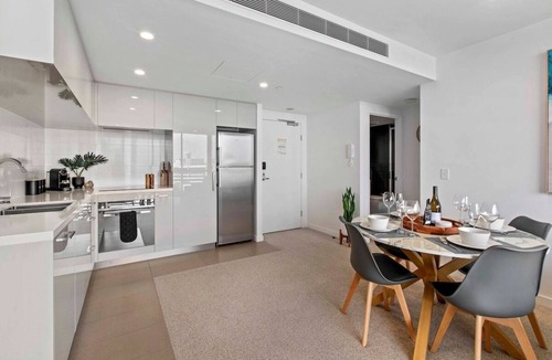 Milton Apartment | 2Bedroom Exec Apt near Suncorp Free Carpark