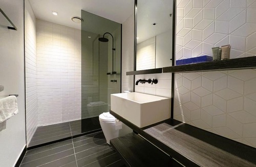 Docklands Apartment | 2BR 1 Bath, Dockland, Marvel Stadium, Spacious