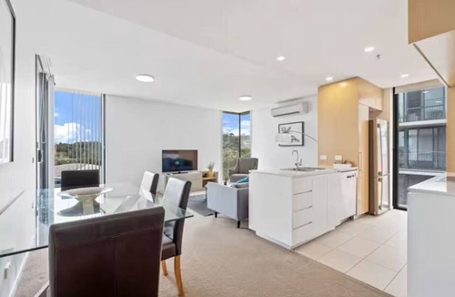 Belconnen Apartment | 2BR Contemporary Comfort in Belconnen