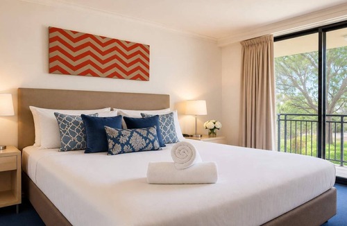 Mermaid Beach Apartment | 2BR Turtle Beach Mermaid Beach Aircon