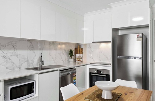 Rockingham Apartment | 2BR Unit in Rockingham Near Shops and Beach