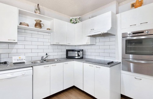 Bongaree Apartment | 2nd Floor Unit with Water Views and Pool - Karoond