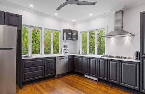 Balmoral House | 3 Bed Balmoral Retreat with Private Green Oasis