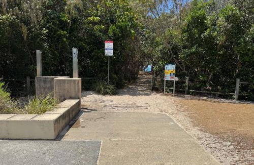 Kingscliff House | 3 Bed Coastal Escape, Pool, 1 Minute walk to Beach