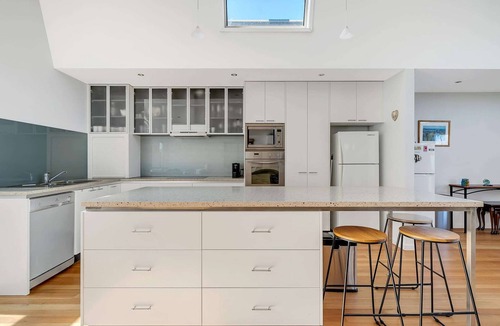 Long Beach Apartment | 3-Bed Seaside Serenity Escape at Long Beach