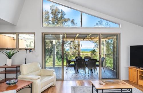 Long Beach House | 3-Bed Seaside Serenity Escape at Long Beach