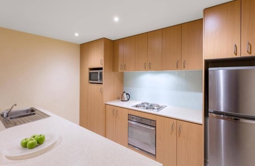 Chinatown Apartment | 3 Bedroom Apartment at Lonsdale Street Melbourne