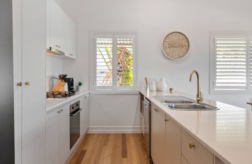 Alexandra Headland House | 3 bedroom beach home just minutes walk to the beach