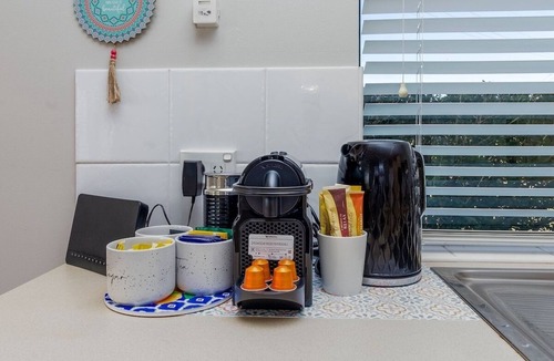 Urangan Apartment | 3 Bedroom Coastal Comfort Urangan Apartment