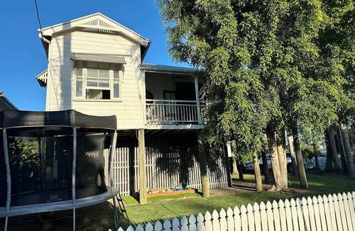Bulimba House | 3 Bedroom House in heart of Bulimba
