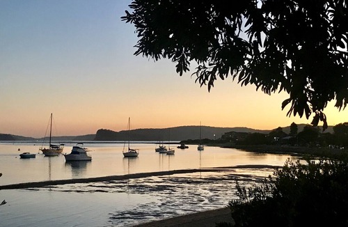 Ettalong Beach House | 3 Bedroom Quiet Ettalong Beach Sanctuary, Few Minutes Walk to Beach