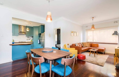 Coolbinia Apartment | 3 Funky &Cool Family Coolbinia 2BR for 4