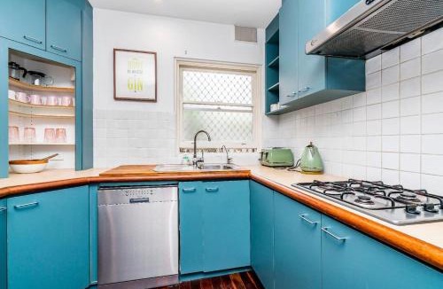 Coolbinia Apartment | 3 Funky &Cool Family Coolbinia 2BR for 4