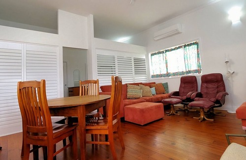 Elliott Heads Cottage | 3 Park Street Elliott Heads