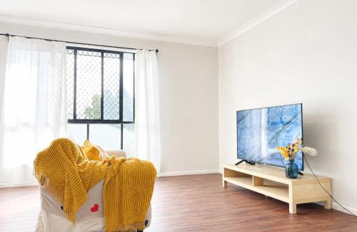 Coopers Plains House | 310A Maple House - Ensuite Room in Coopers Plains