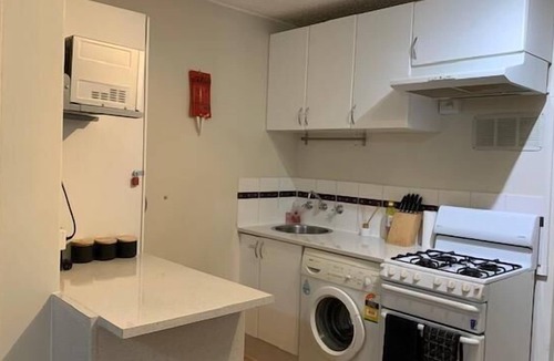 Maylands Apartment | 32 Perfect Affordable Maylands- sleeps 2