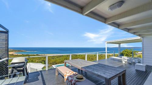 Killcare Heights House | '33 Degrees - Stunning Views' by HolidayCo