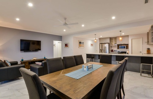 Exmouth House | 34 Madaffari Drive - Pet friendly Marina Property