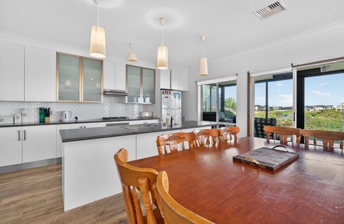 Nangkita House | 35 Blanche Parade, Hindmarsh Island