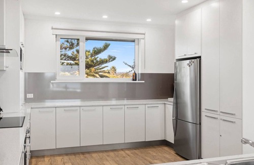 Port Noarlunga House | 35 Degrees South - Steps to Sand & Shops