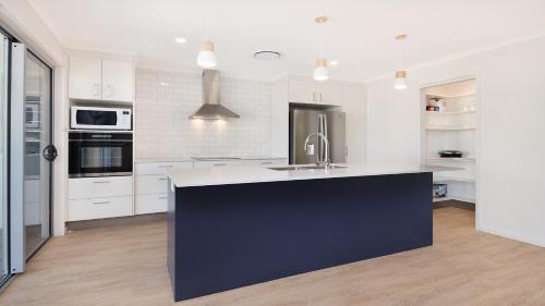 Kings Beach House | 35 Moreton Parade Kings Beach QLD