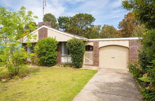 Dalmeny House | 37 Mort Avenue
