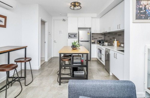 North Perth Apartment | 38 North Perth Snuggle Sanctuary- for 2 - parking