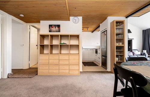 Kingston Apartment | 3BR Loft Apt 1min to Kingston Foreshore!