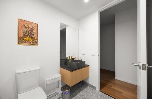 Northcote House | 3BR Townhouse with Private Terrace & Double Garage