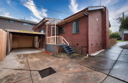 Glen Waverley House | 3BR2BA house in Glen Waverley Parking WIFI