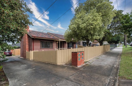 Glen Waverley House | 3BR2BA house in Glen Waverley Parking WIFI