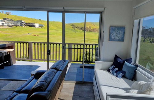 Normanville House | 3rd on Troon - A golfer's paradise at Links Lady Bay.