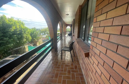 Muswellbrook House | 4 bedroom top floor with privacy