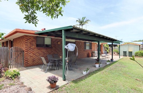 Bargara House | 4 Jacques Court - Quiet location close to shops