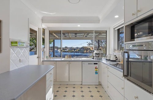 Forster House | 4 Murray Avenue, Forster