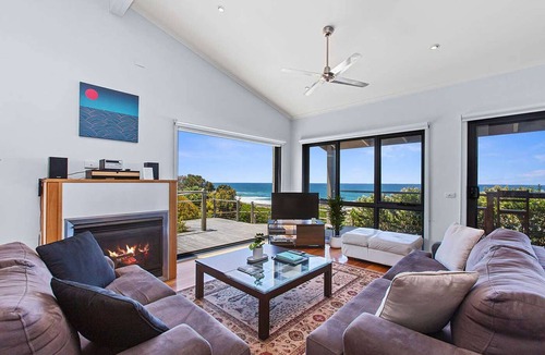 Wongarra Apartment | 4 Whitecrest Great Ocean Road Resort - Ocean Views